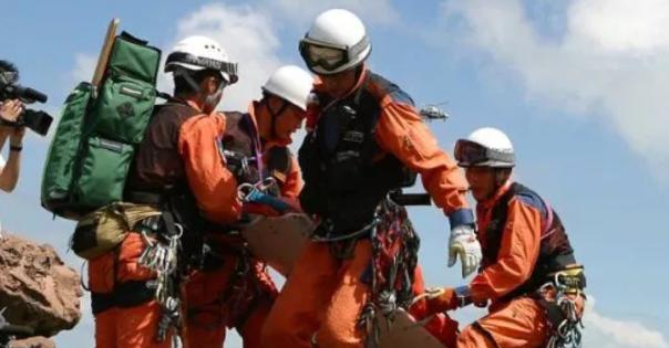 男性が富士登山で「疲れて動けない」と救助要請→救助隊員６人が捜索してる間に自力で下山し電車で帰宅し炎上！