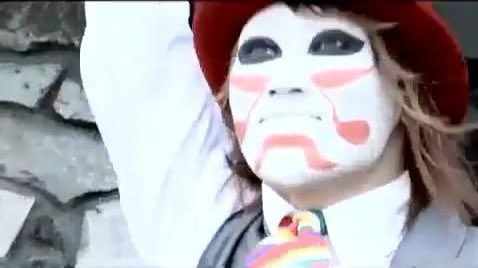 小池都知事の歌舞伎柄マスクで、会見内容がまったく頭に入ってこない件www