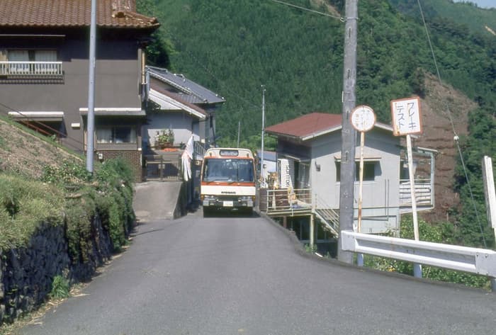 奈良県十津川村の「バスの転回場」が怖すぎる！